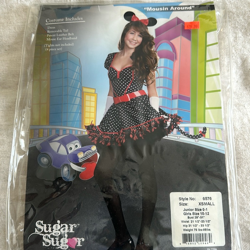 Mousin around Minnie Mouse ish costume for a junior girl